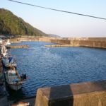 市振漁港東堤の付け根より