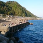 市振漁港の東の堤防